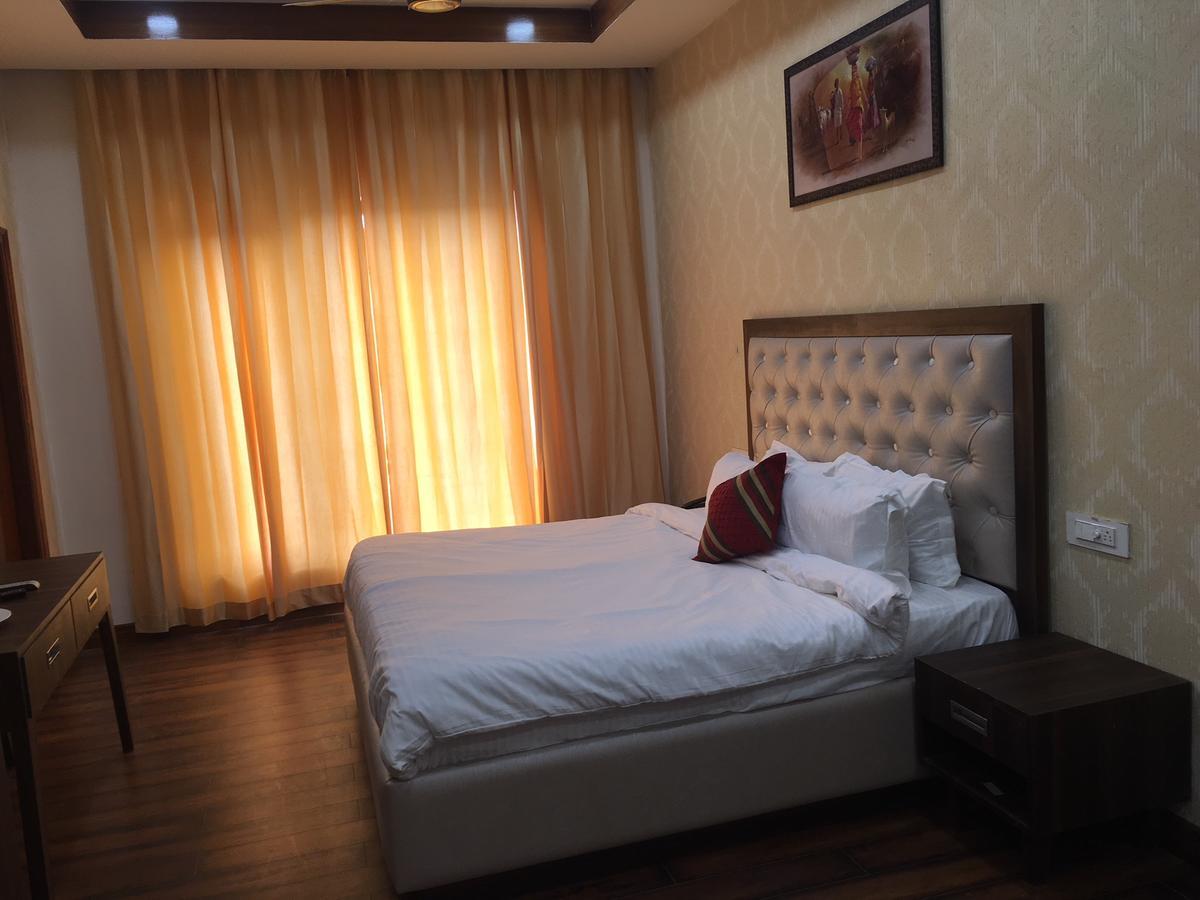 Hotel Anand Renaissance Firozpur Extérieur photo